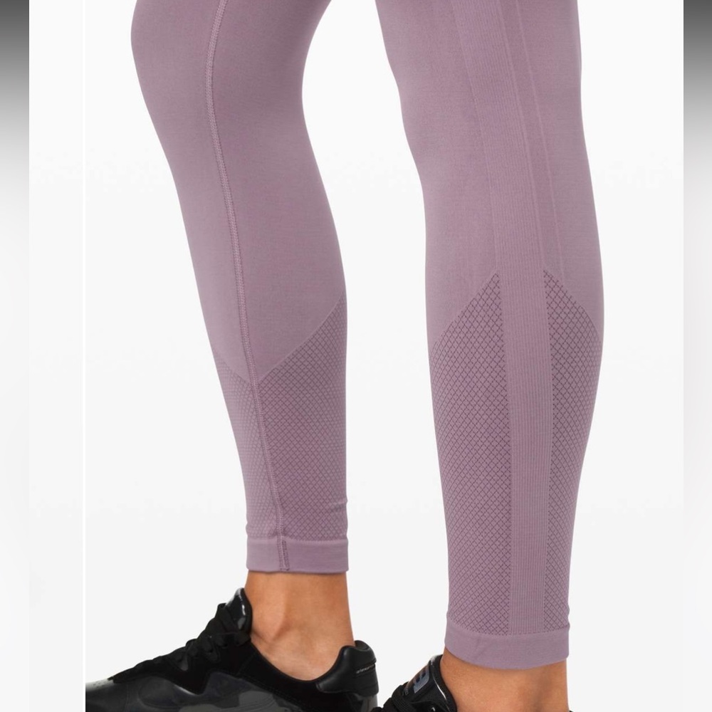 Lululemon Yoga leggings Ebb to Street Tight Frosted Mulberry size 4 - Picture 5 of 13